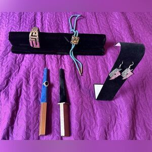 Black velvet jewelry holder / display - set of 4